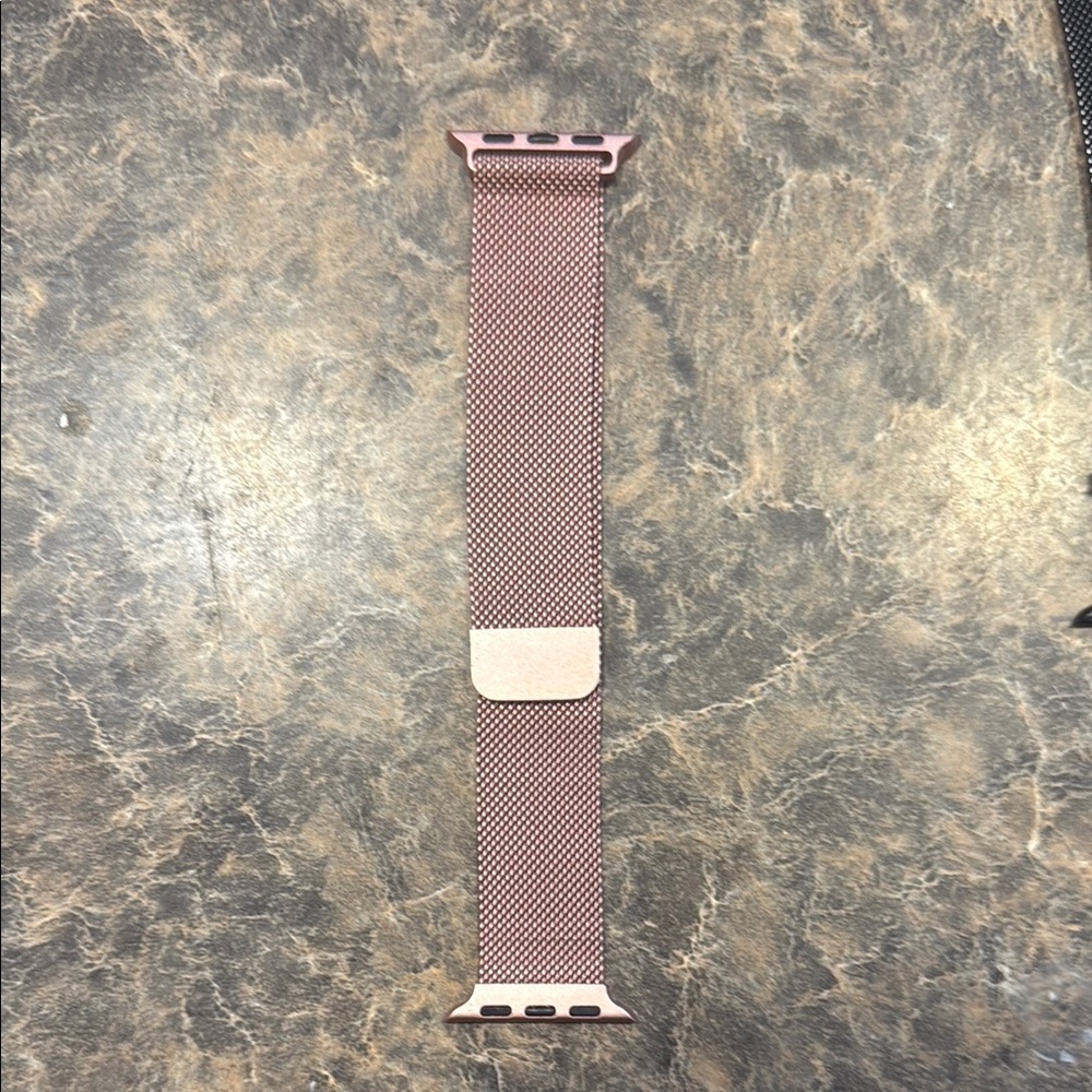 Rose Gold Mesh Apple Watch Band